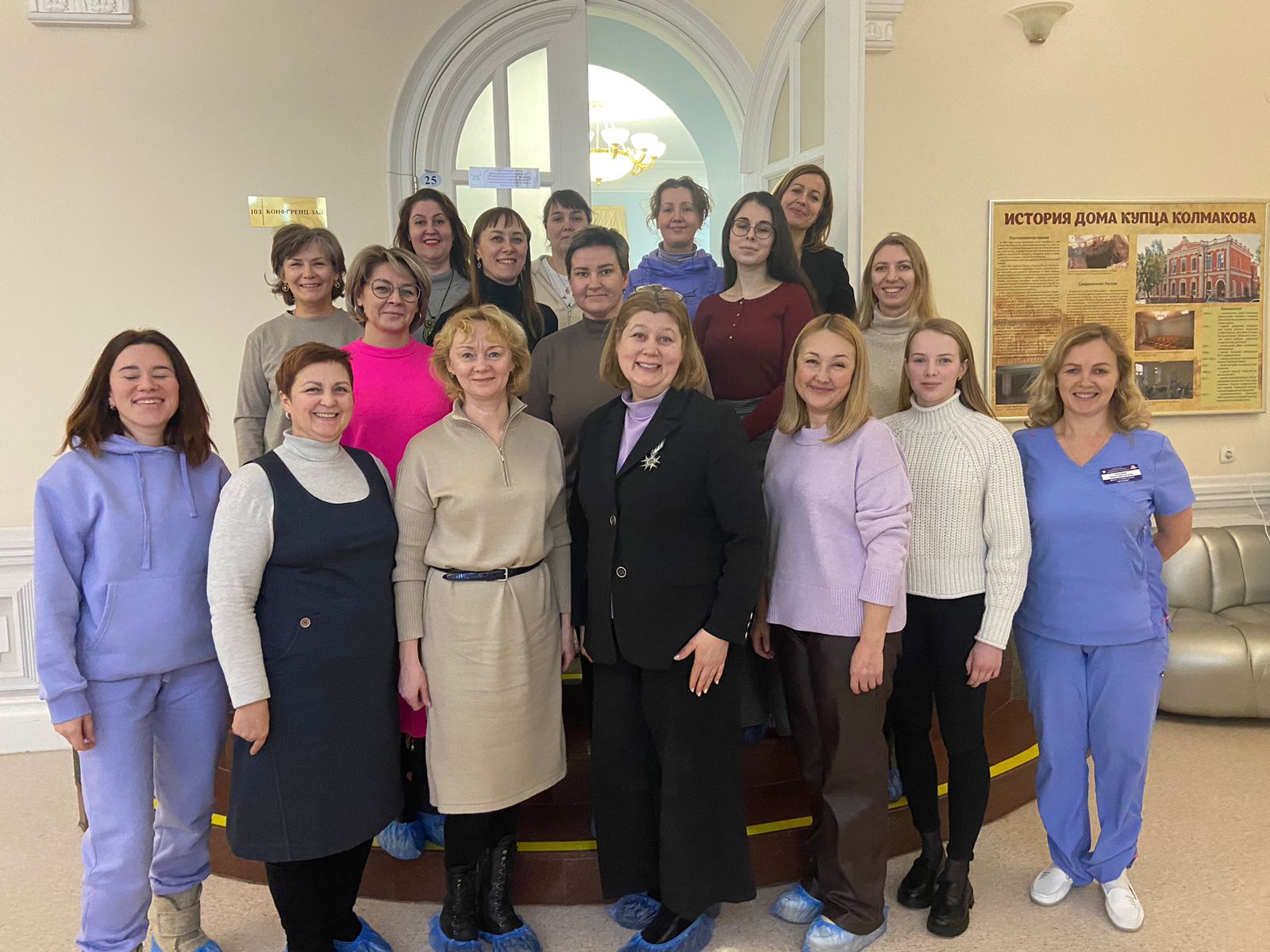 Фоотчет с Семинара-практикума "Тактика реставрации зубов с дисколоритами", который успешно прошел в г. Тюмень 