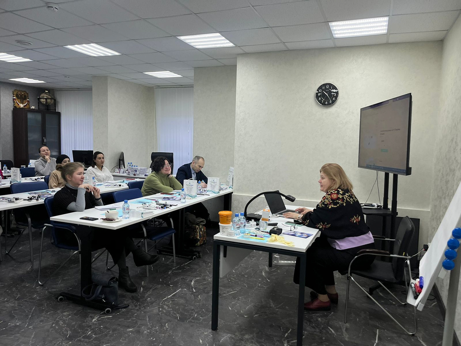 Фоотчет с Семинара-практикума "Тактика реставрации зубов с дисколоритами", который  прошел в г. Екатеринбург 9 Декабря 2023 г.